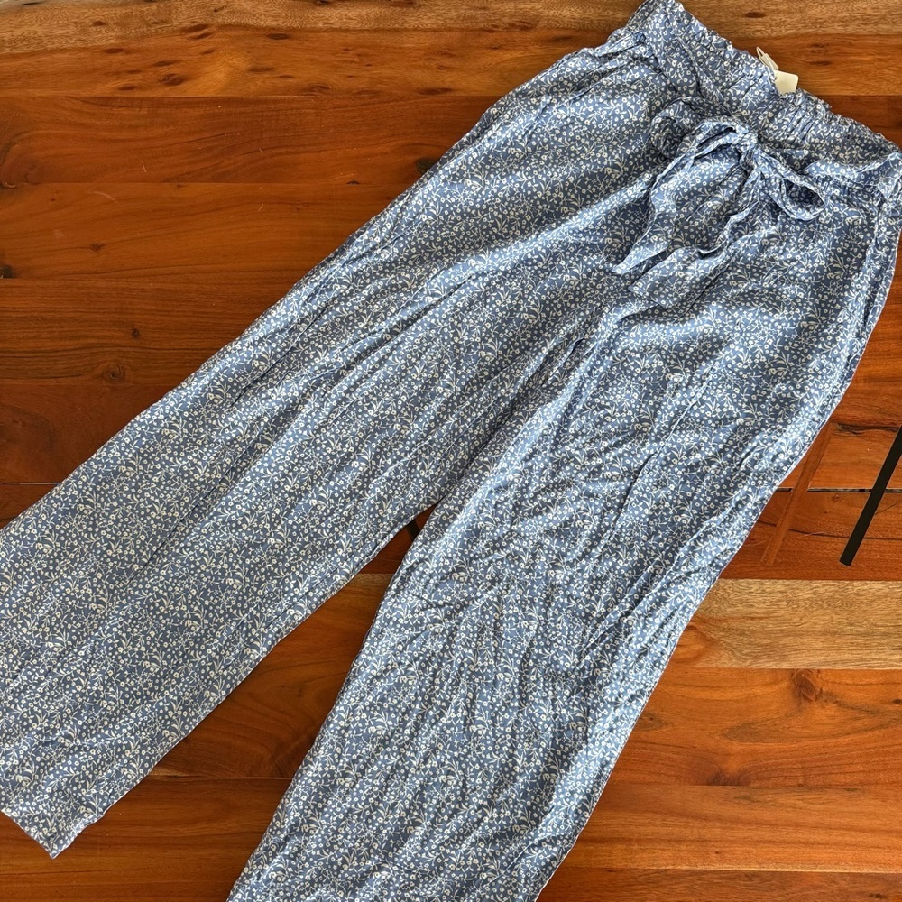 🦊 Wish Women's Wide Leg Pants - Blue Floral